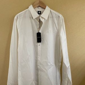 White long sleeve dress shirt.